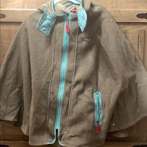 Grey Patagonia poncho